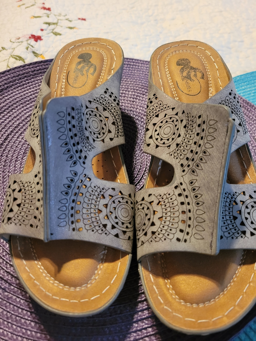 Source Unknown Gray Laser-Cut Slip-On Sandals